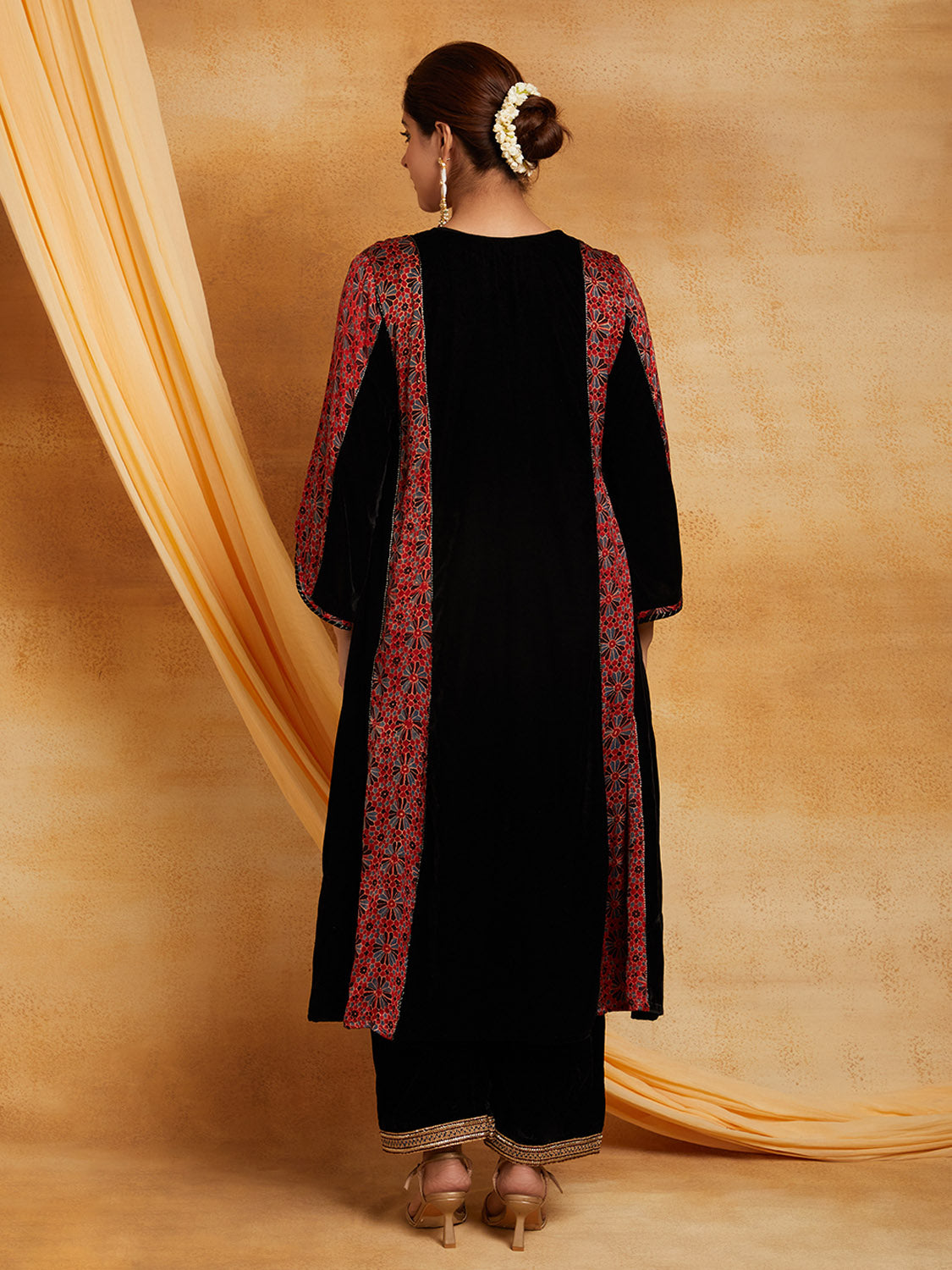 Black Velvet Modal Silk Applique Kurta Set-Set of 2