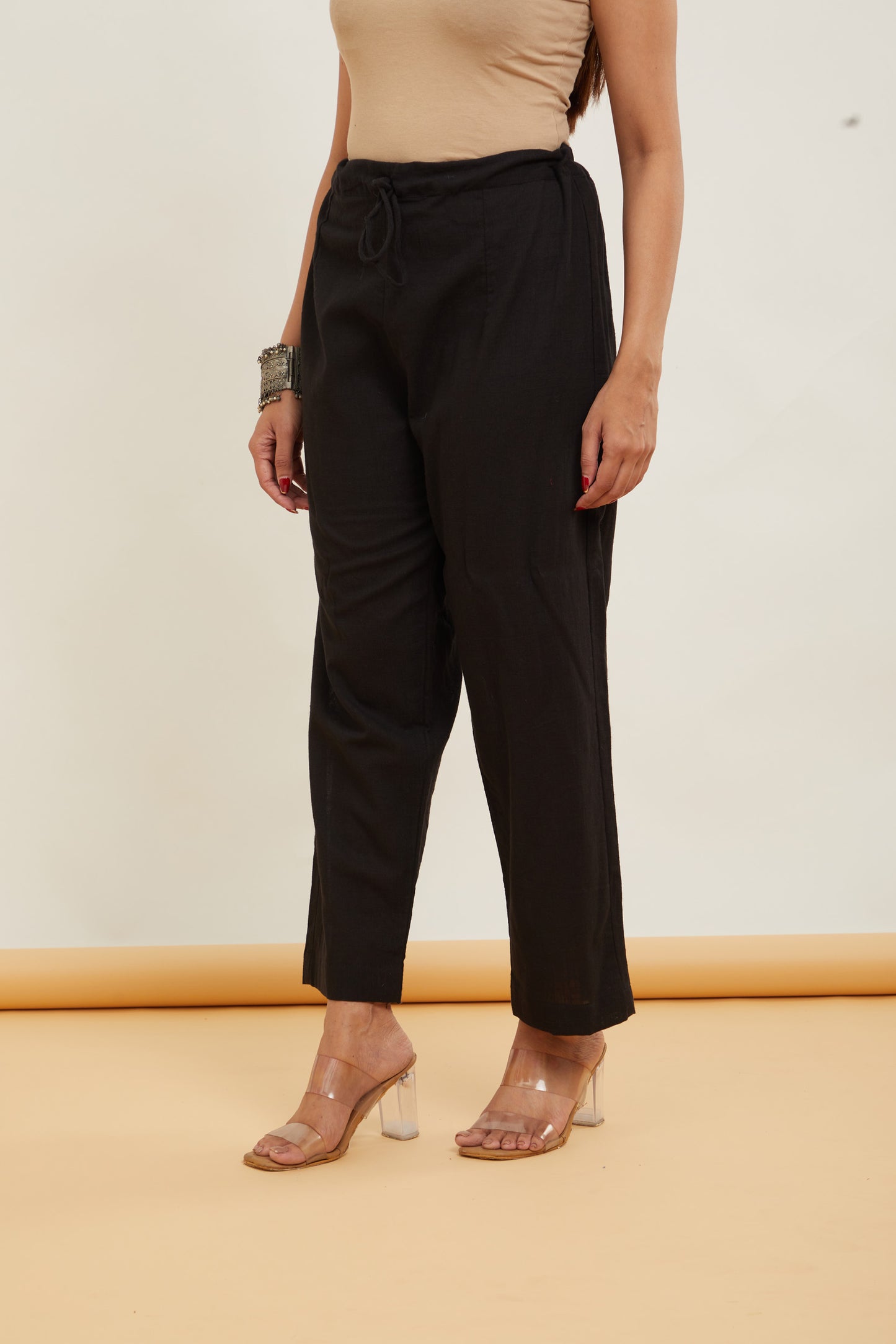 Evergreen Cotton Pants in Solid Colors With Pockets