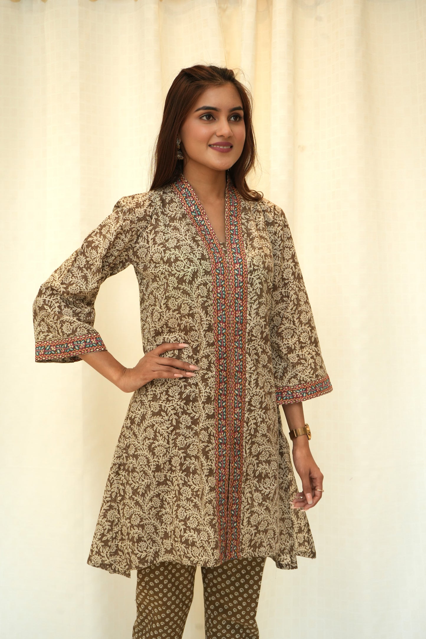 Ochre silk Multicolor embroidery Cordset