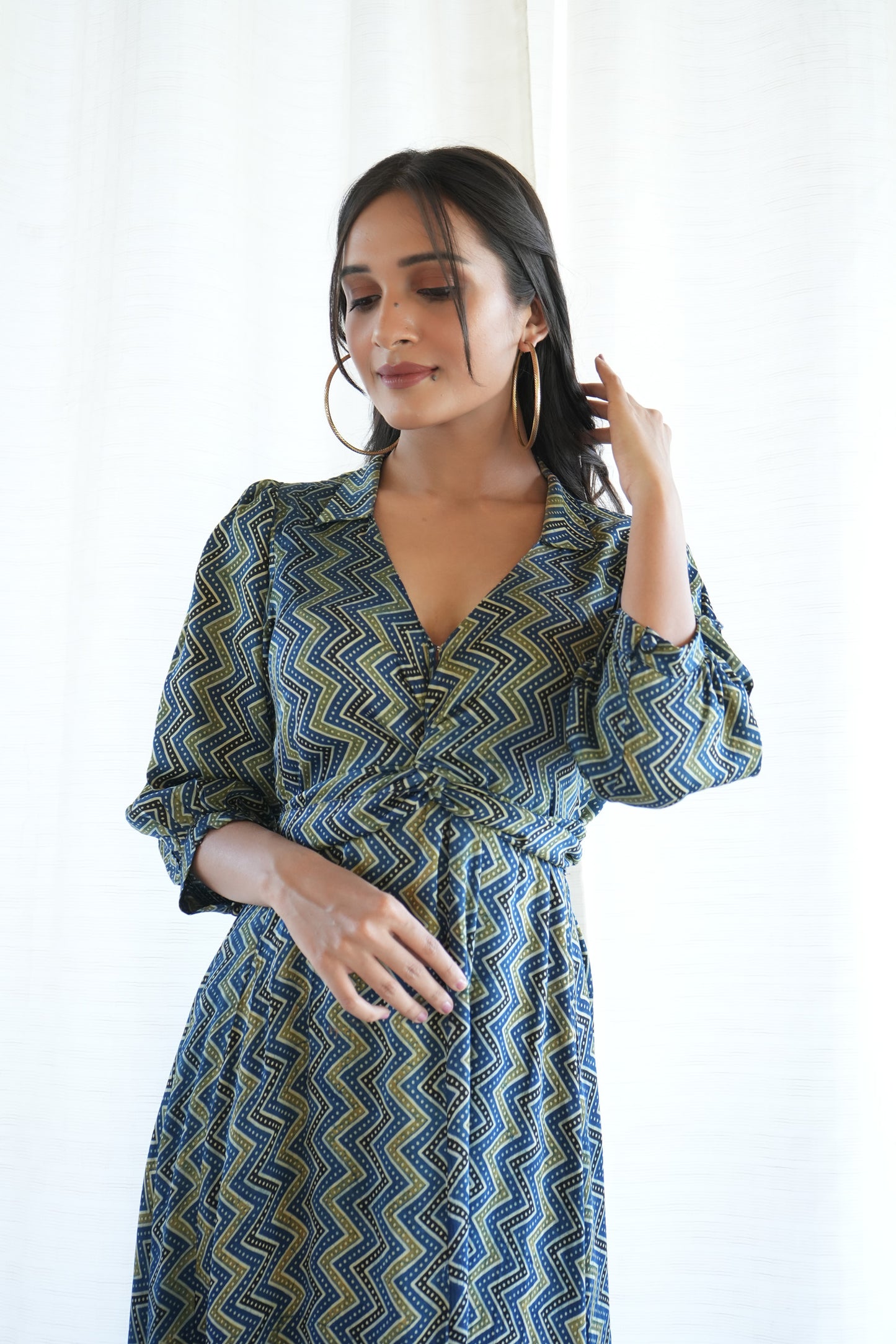 Green zigzag front knot style dress