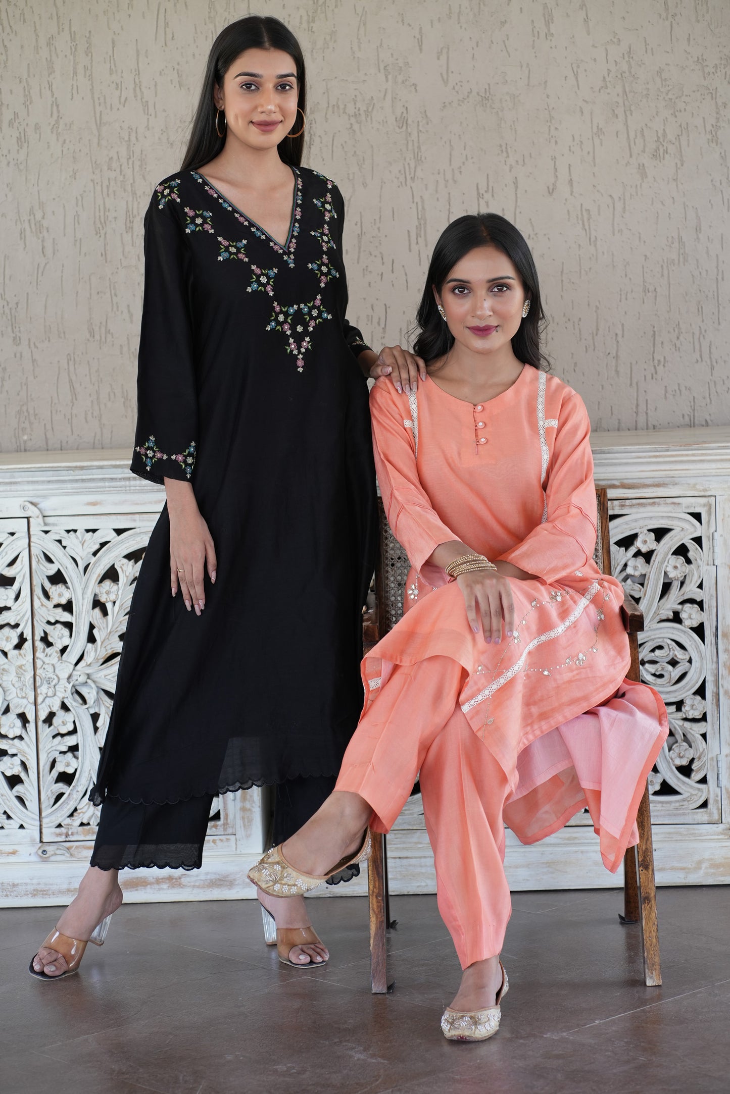 White V neck Embroidered Chanderi Suitset - Set of 3