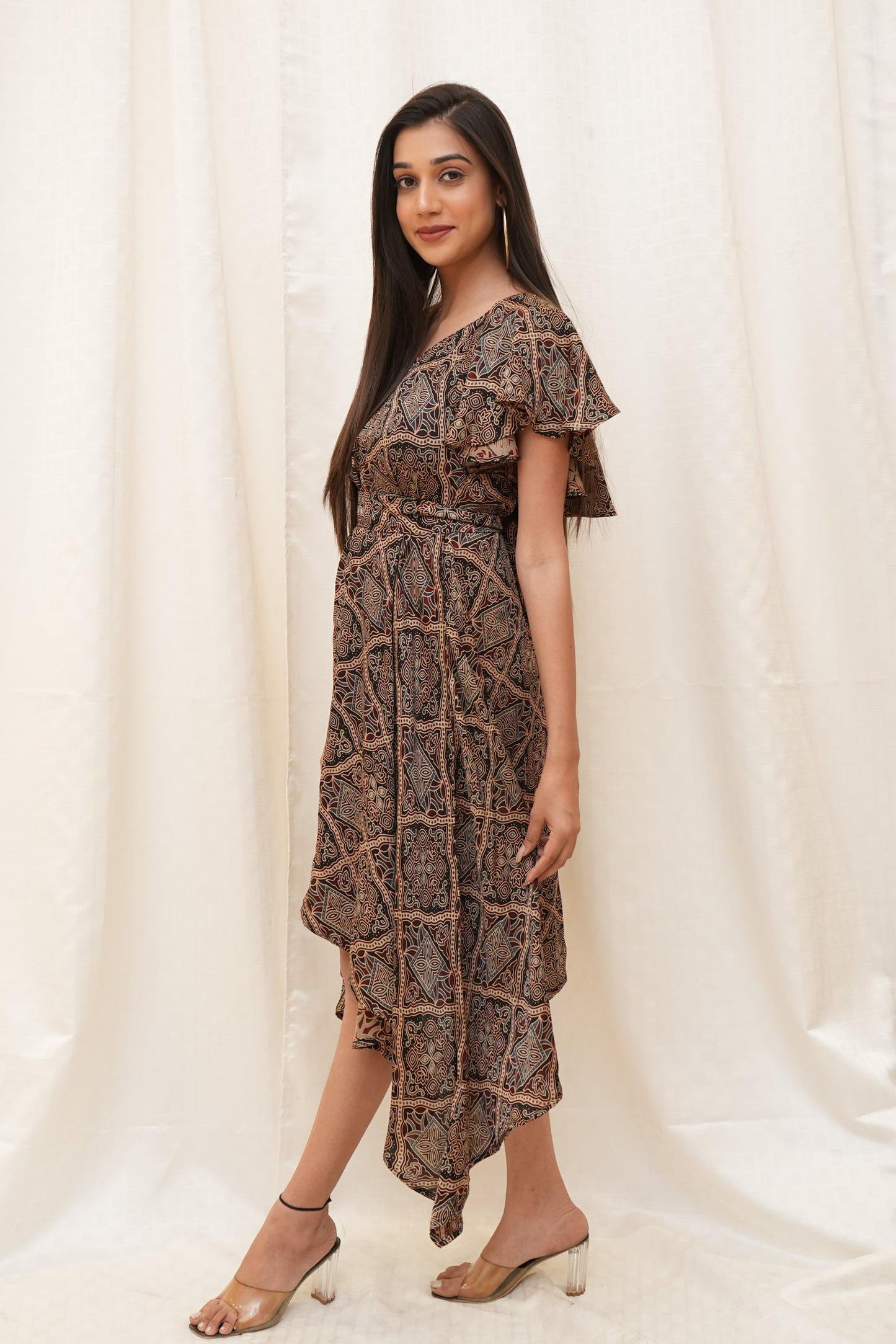 Black zigzag up and down style dress