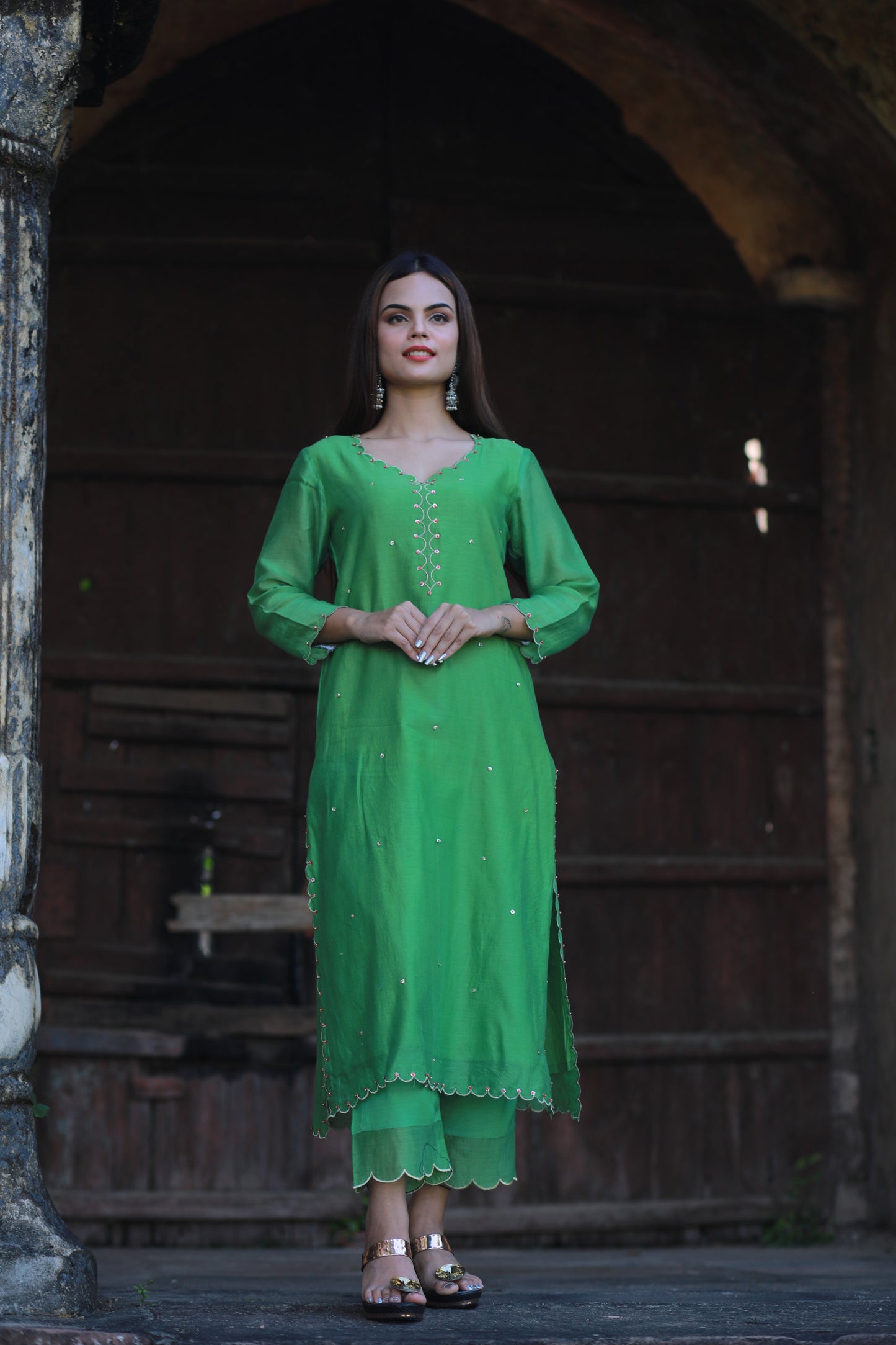 Parrot green sequence embellished chanderi suitset