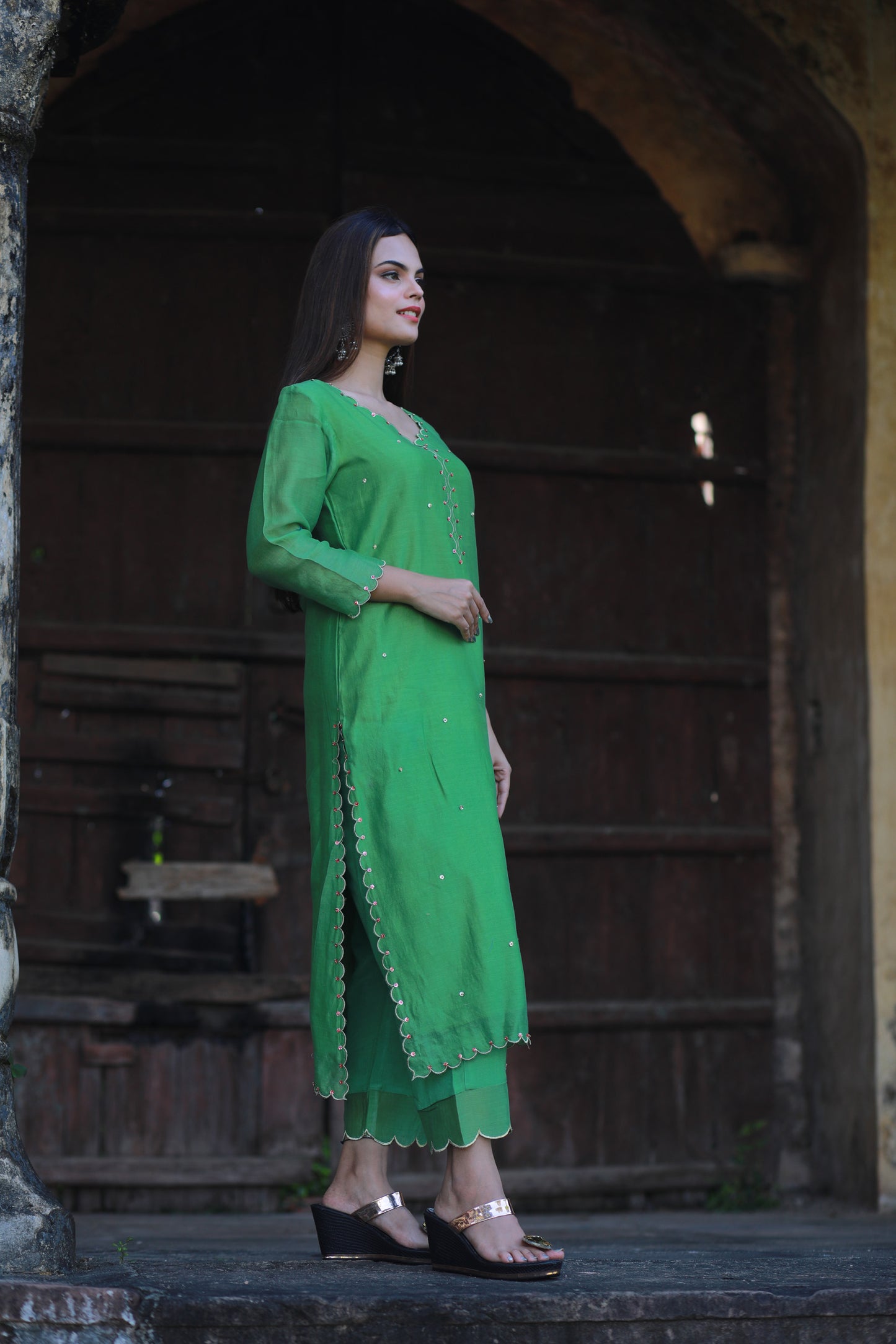 Parrot green sequence embellished chanderi suitset