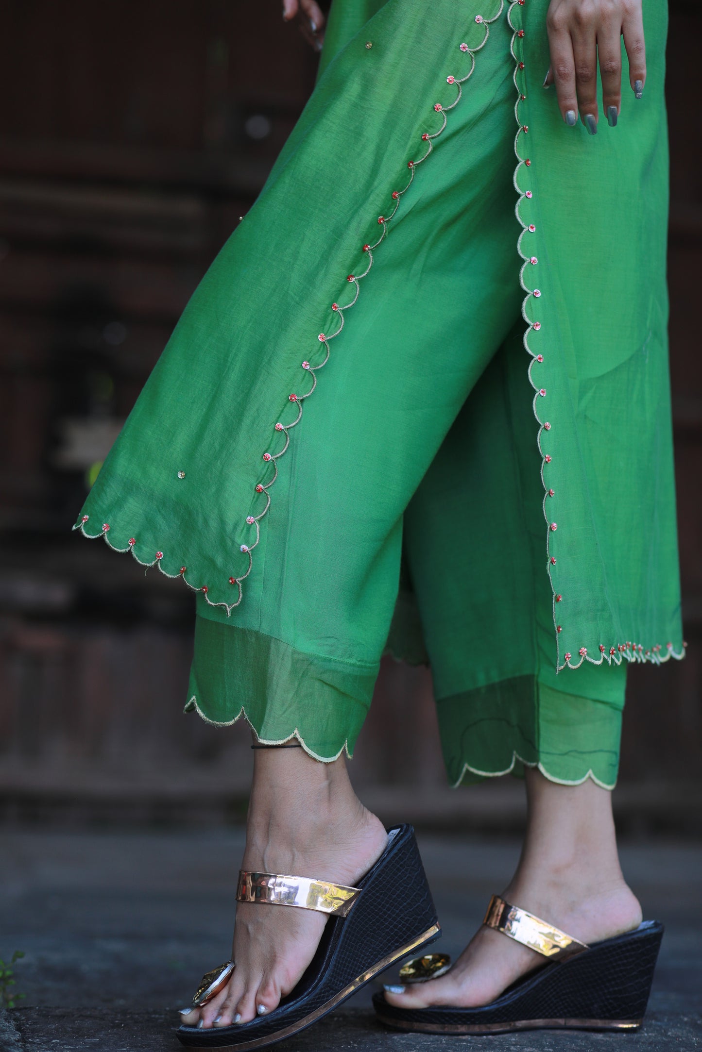 Parrot green sequence embellished chanderi suitset
