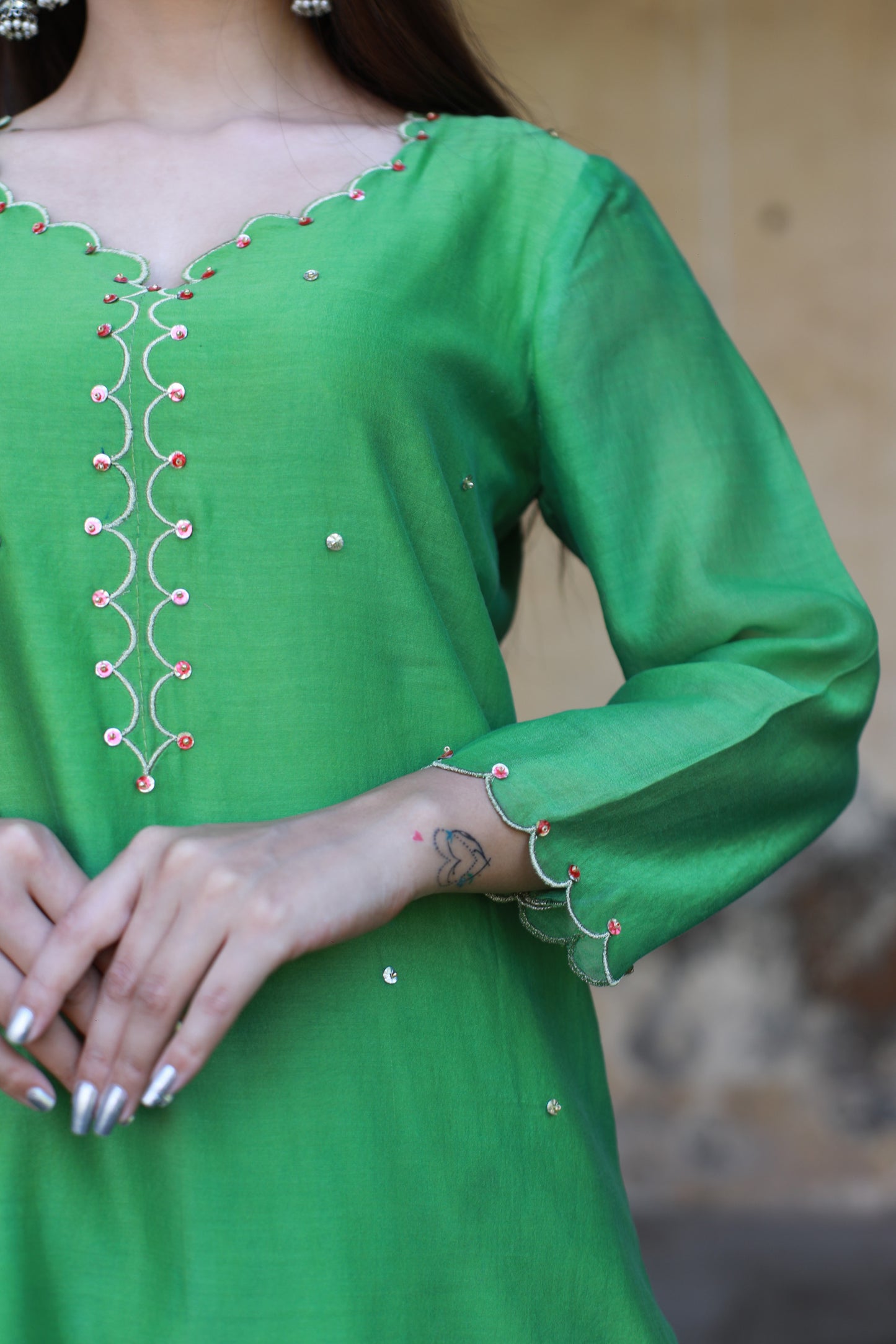 Parrot green sequence embellished chanderi suitset