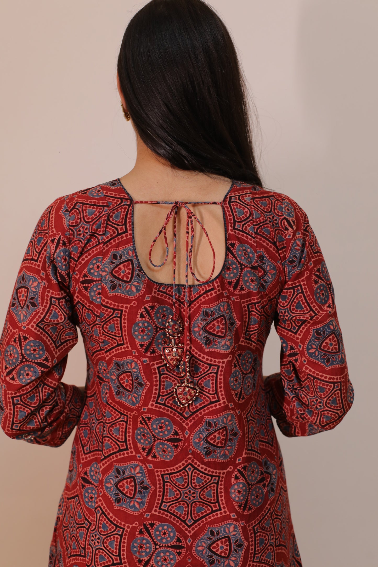 Red ajrakh Suitset