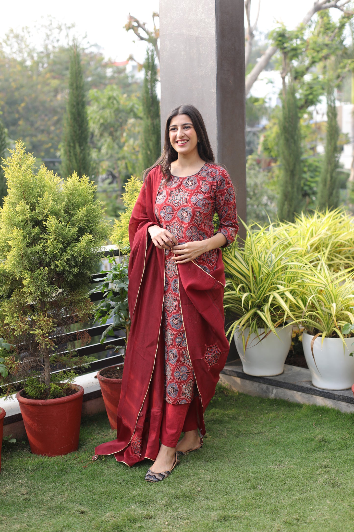 Red ajrakh Suitset