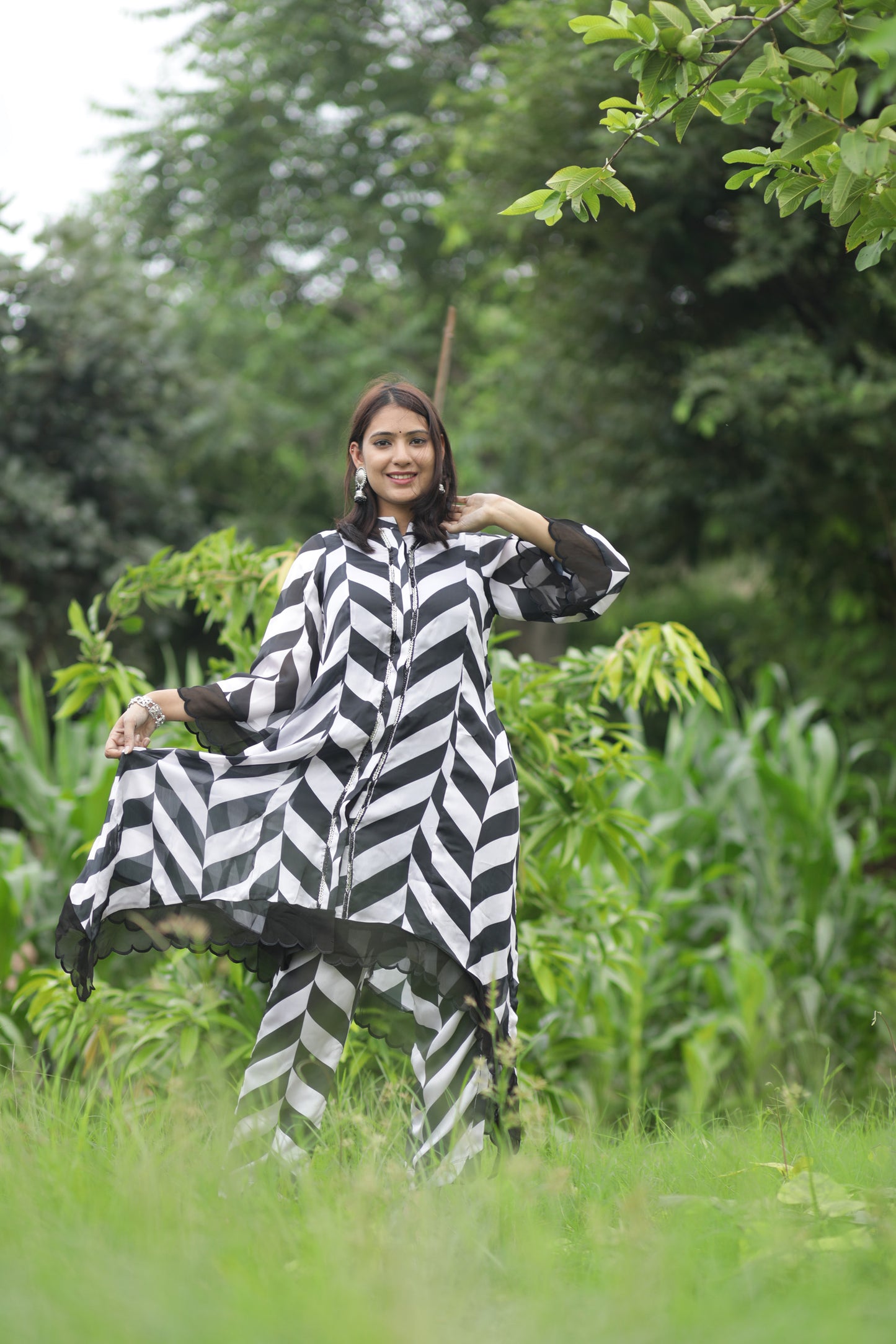 Black and white zigzag Co-ord set
