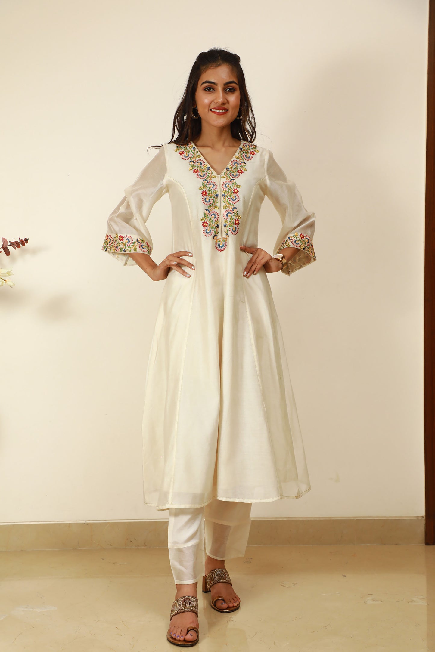 White Chanderi Floral Embroidered Suit Set-Set of 3