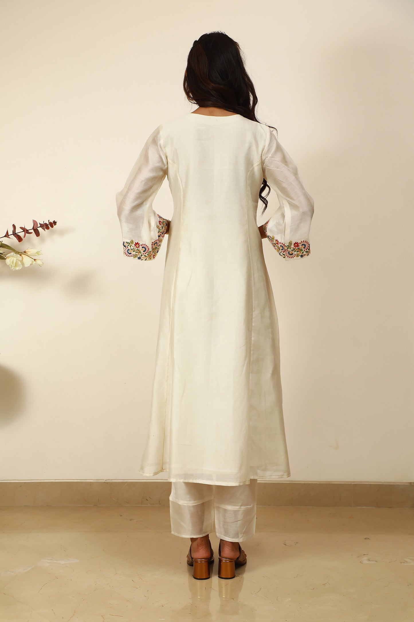 White Chanderi Floral Embroidered Suit Set-Set of 3