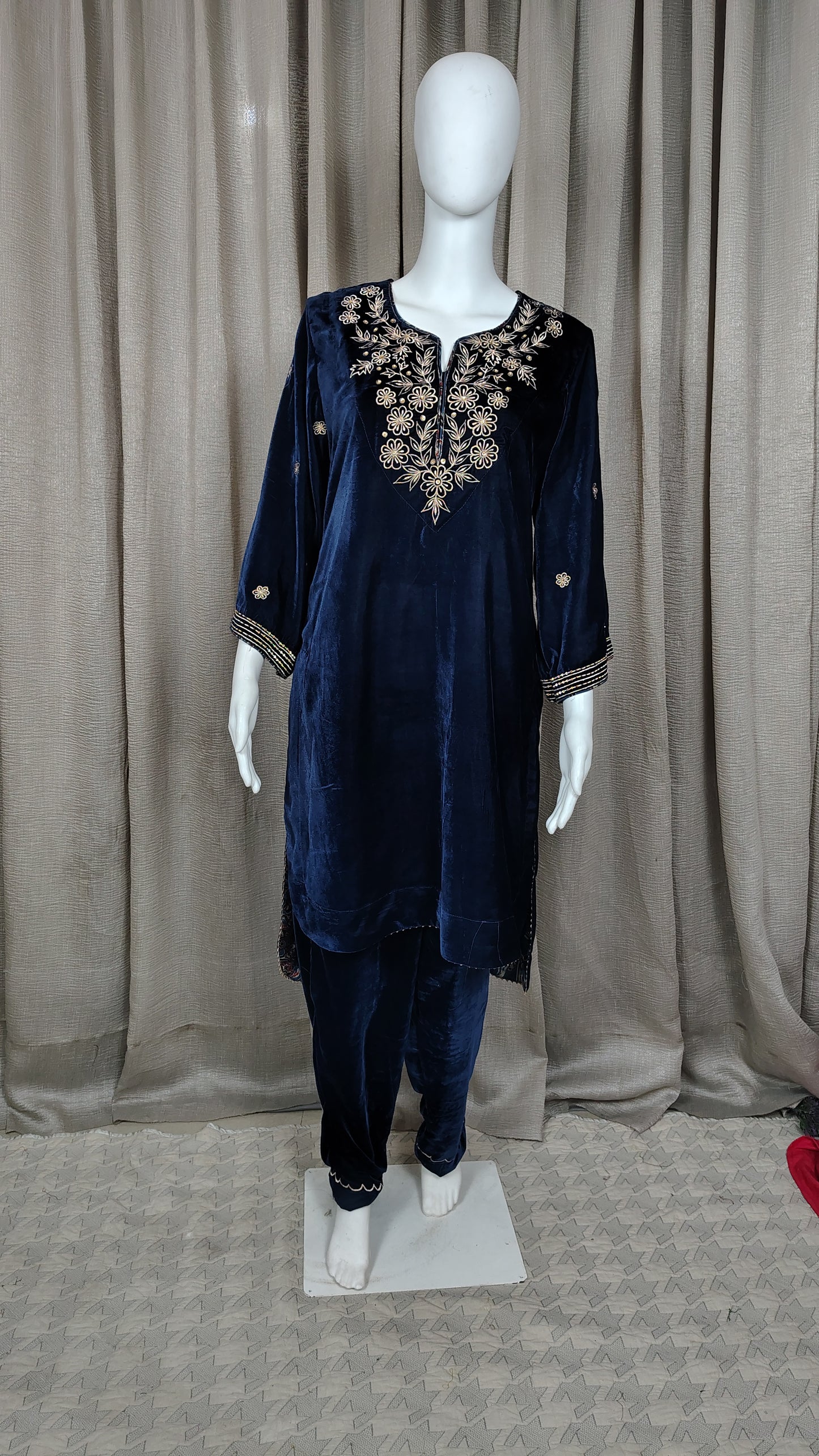 Peacock blue floral embroidered kurta pant