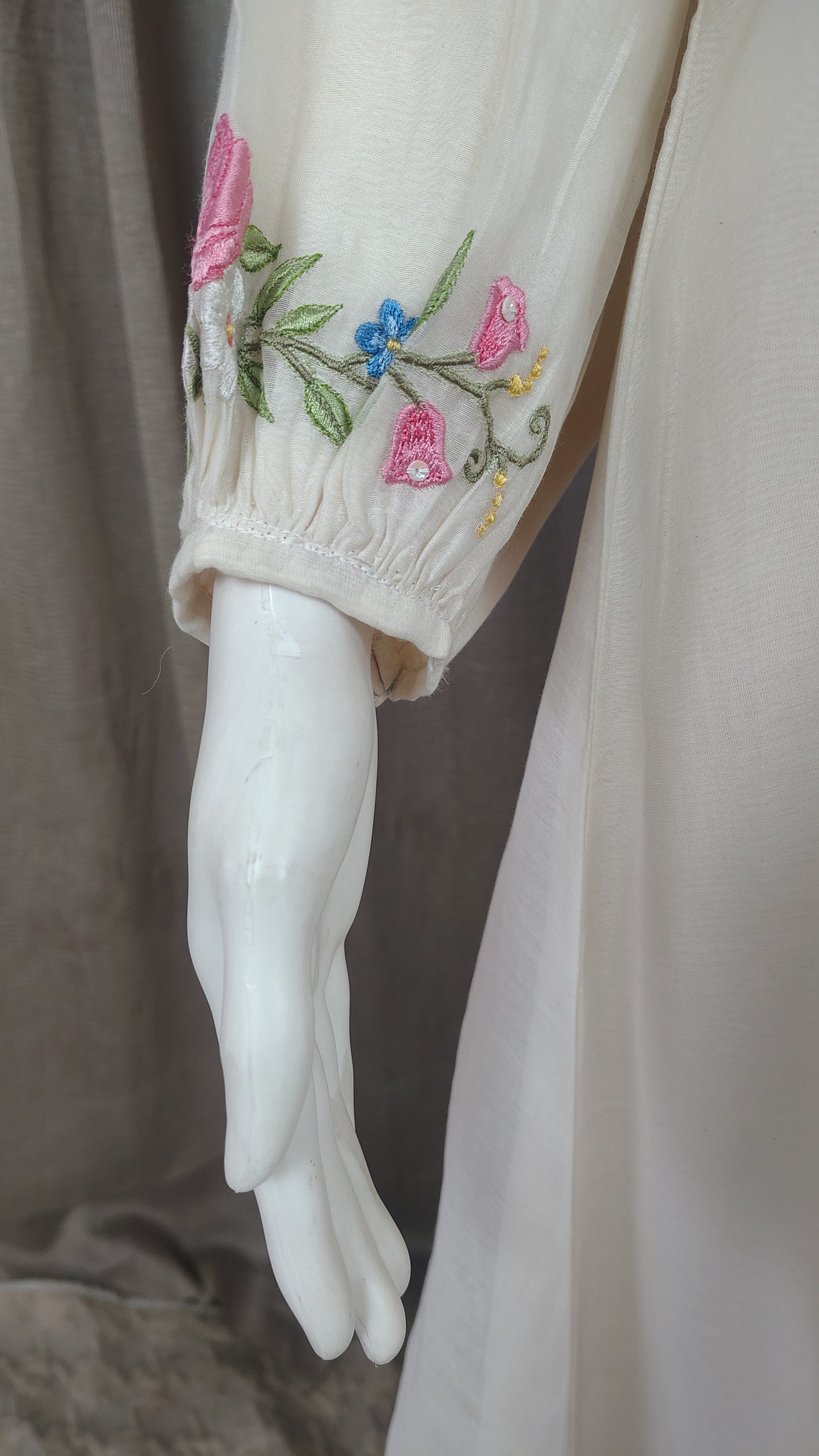 Off White Silk Embroidered Mul Chanderi kurta with pants