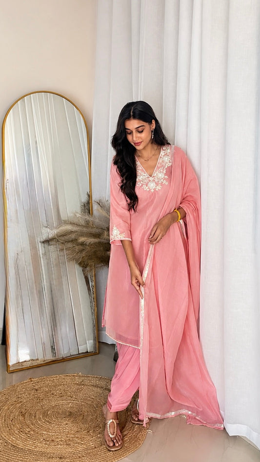 Pink Chanderi suitset