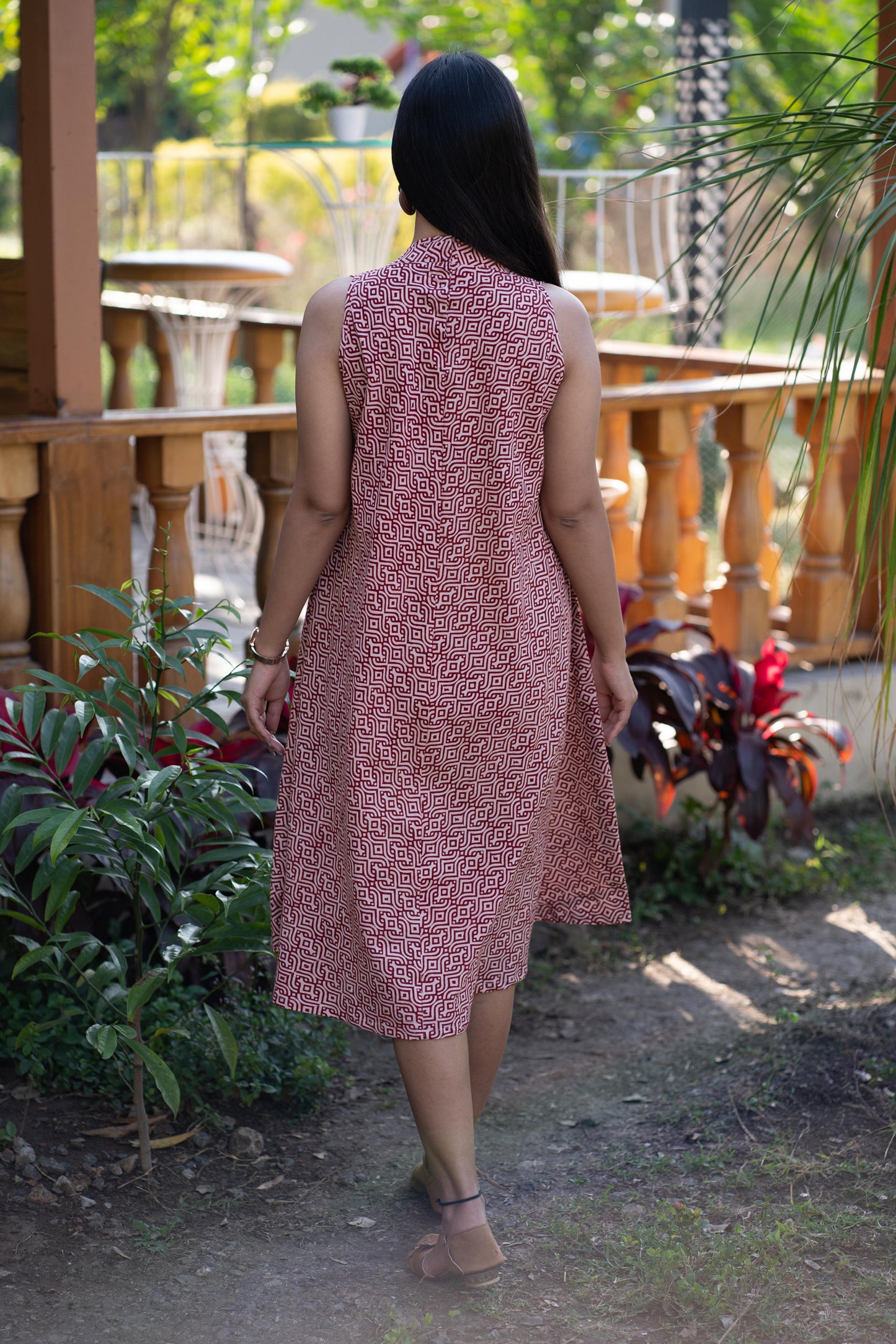 Sleeveless bagh dress