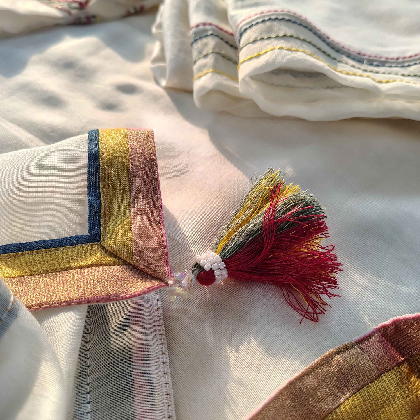 White organza patched multicolor Chanderi suitset