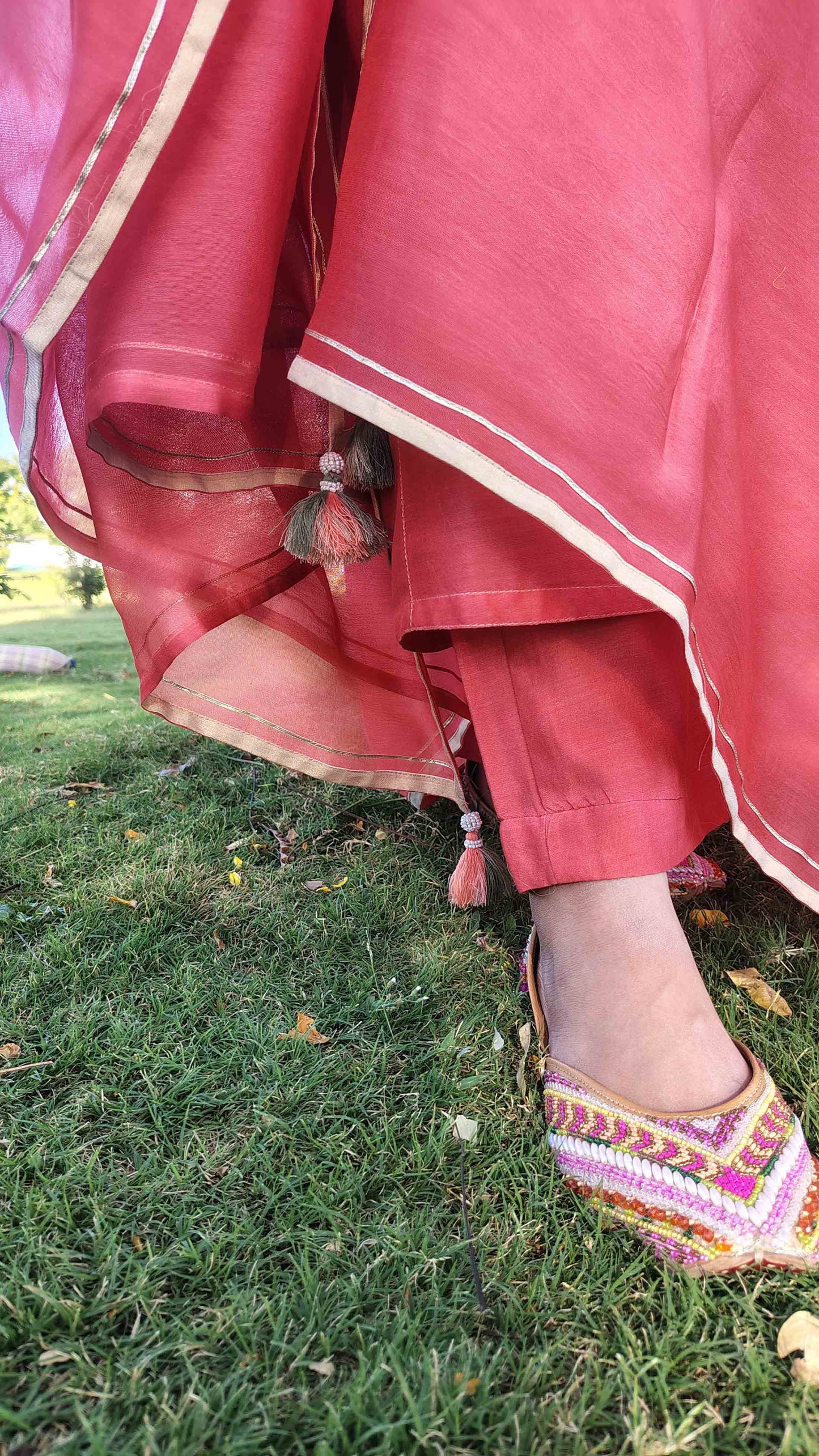 Pink organza patched multicolor Chanderi suitset