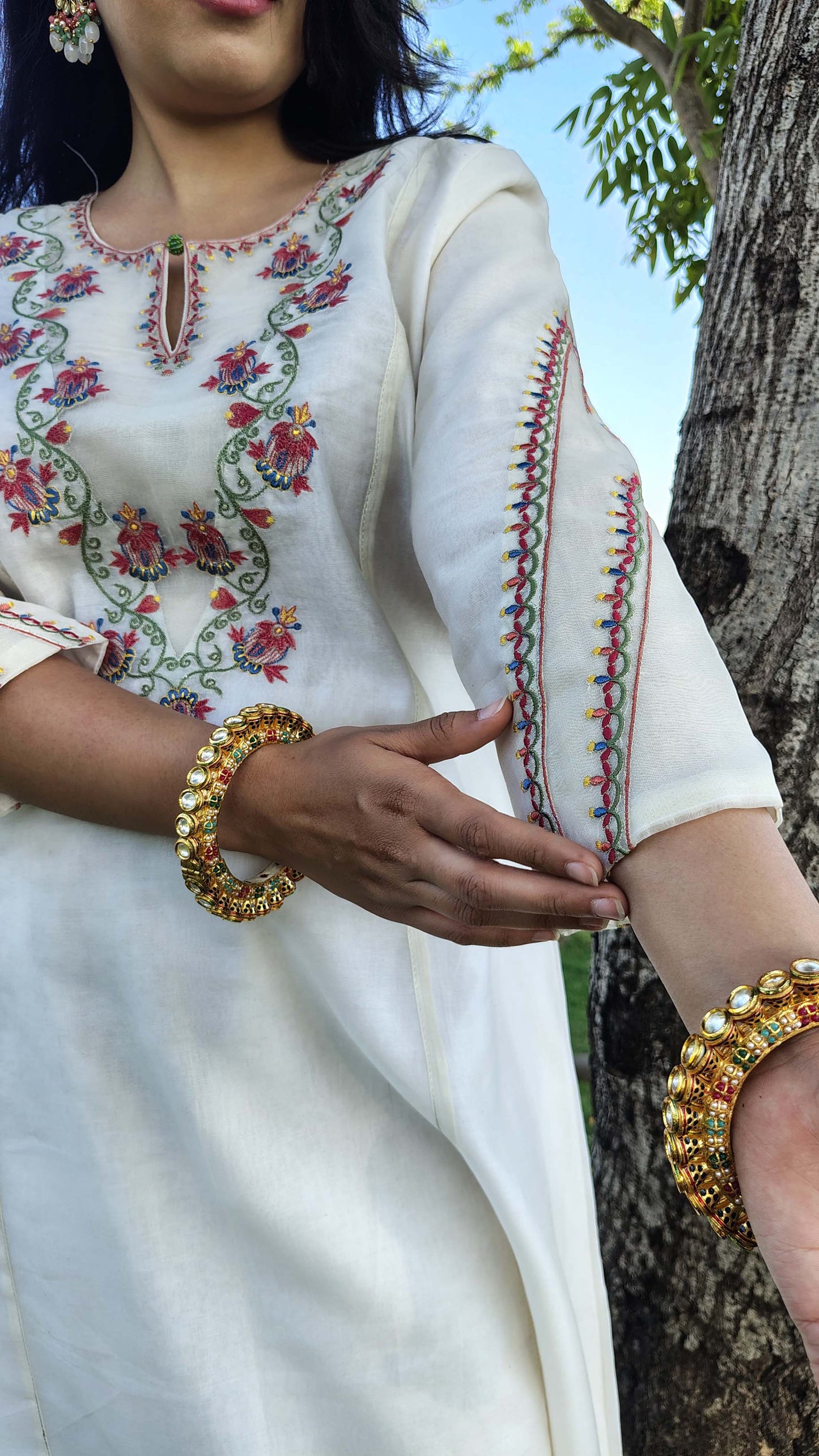 White organza patched multicolor Chanderi suitset