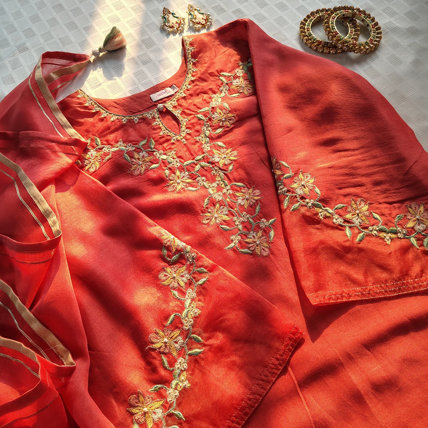 Pink organza patched multicolor Chanderi suitset