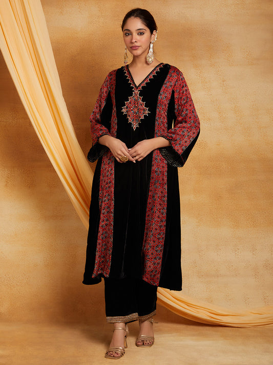 Black Velvet Modal Silk Applique Kurta Set-Set of 2