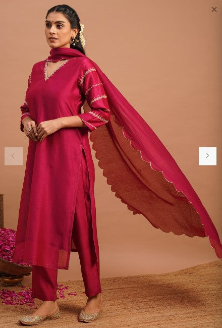 Women Pink Chanderi Silk Embroidered Kurta, Pants & Dupatta