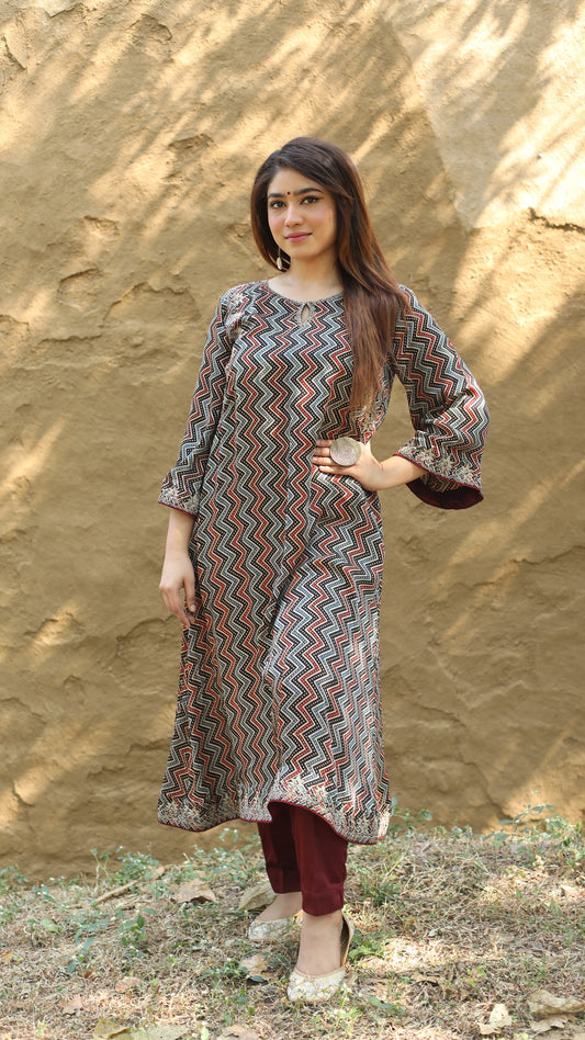 Black Modal zigzag Zari Embroidered Kurta Pant