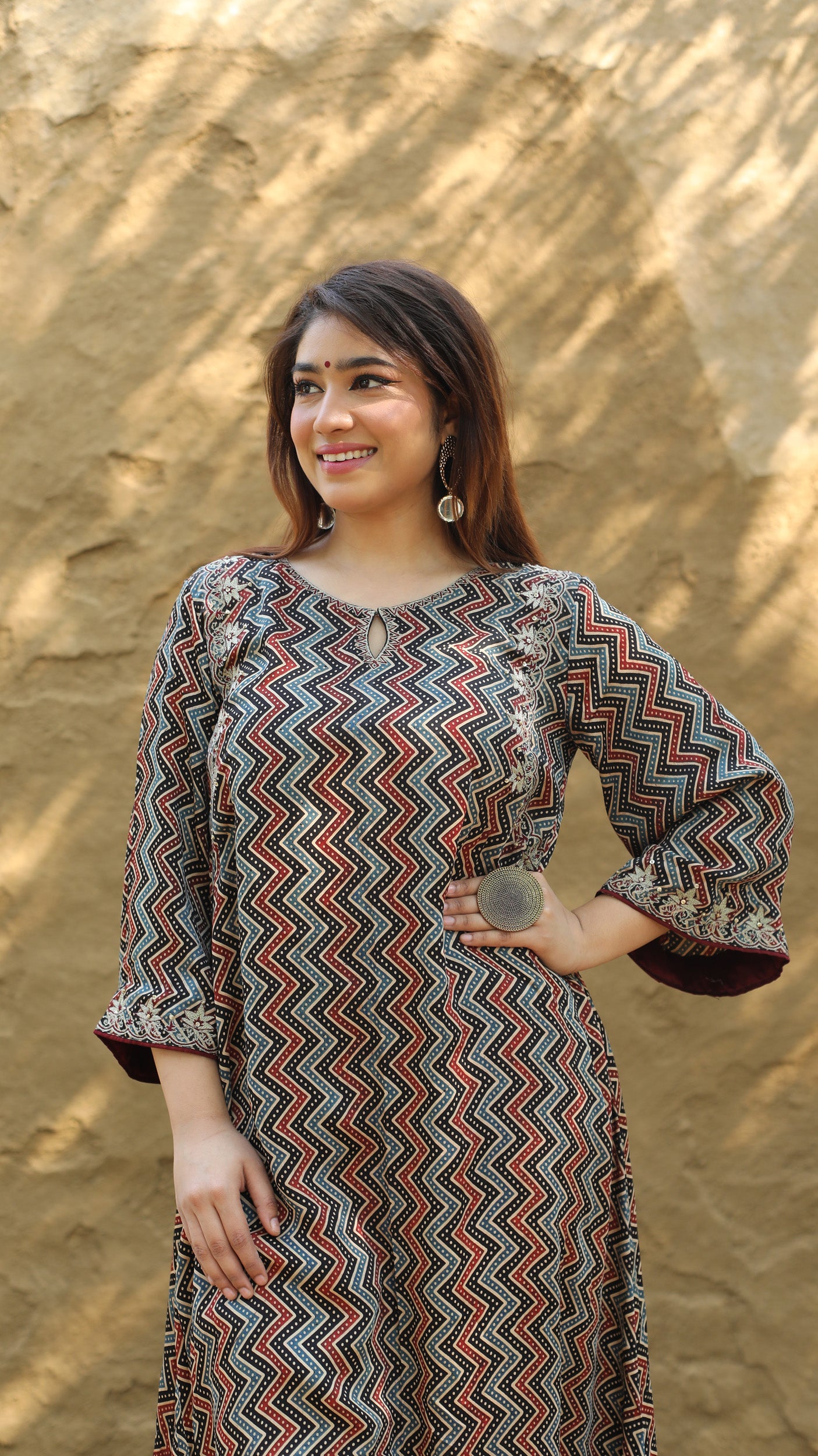 Black Modal zigzag Zari Embroidered Kurta Pant