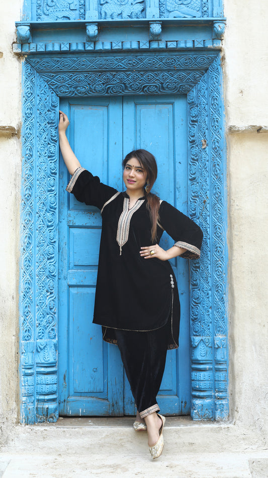 Black Velvet Silk embellished Cordset