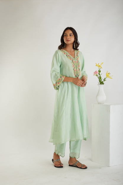 Light Green Chanderi Floral Embroidered Suit Set-Set of 3