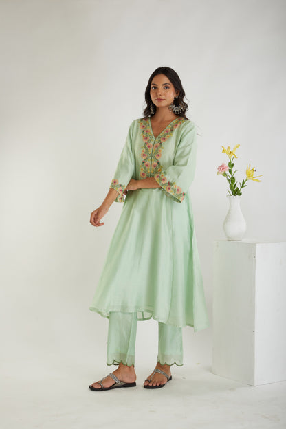 Light Green Chanderi Floral Embroidered Suit Set-Set of 3