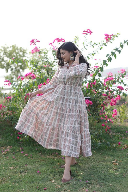 Bagh Print Off-white Paisley tier Dress