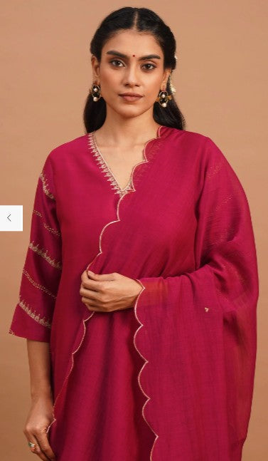 Women Pink Chanderi Silk Embroidered Kurta, Pants & Dupatta
