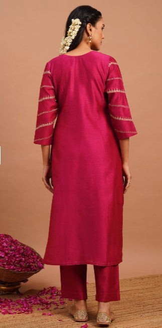 Women Pink Chanderi Silk Embroidered Kurta, Pants & Dupatta
