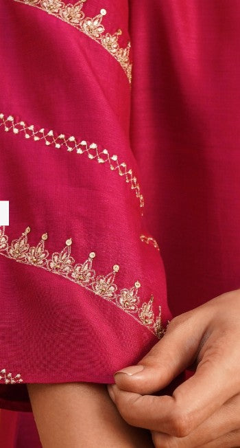 Women Pink Chanderi Silk Embroidered Kurta, Pants & Dupatta