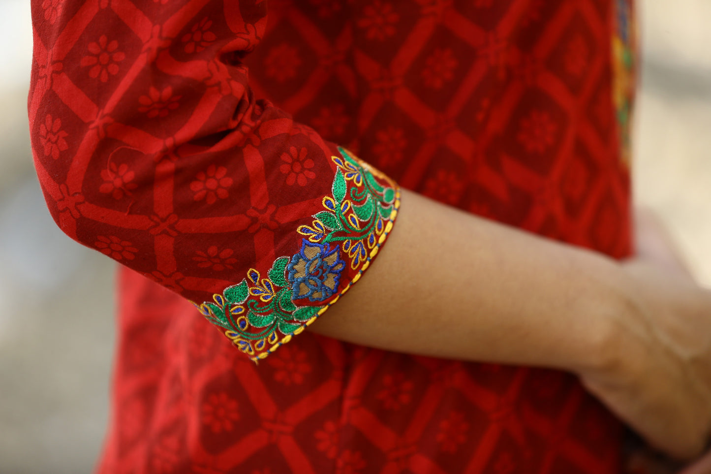 Red silk embroidered bagh print suitset