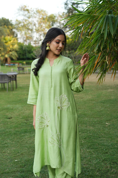 Green Chanderi Silk lotus Beaded Kurta And Pant