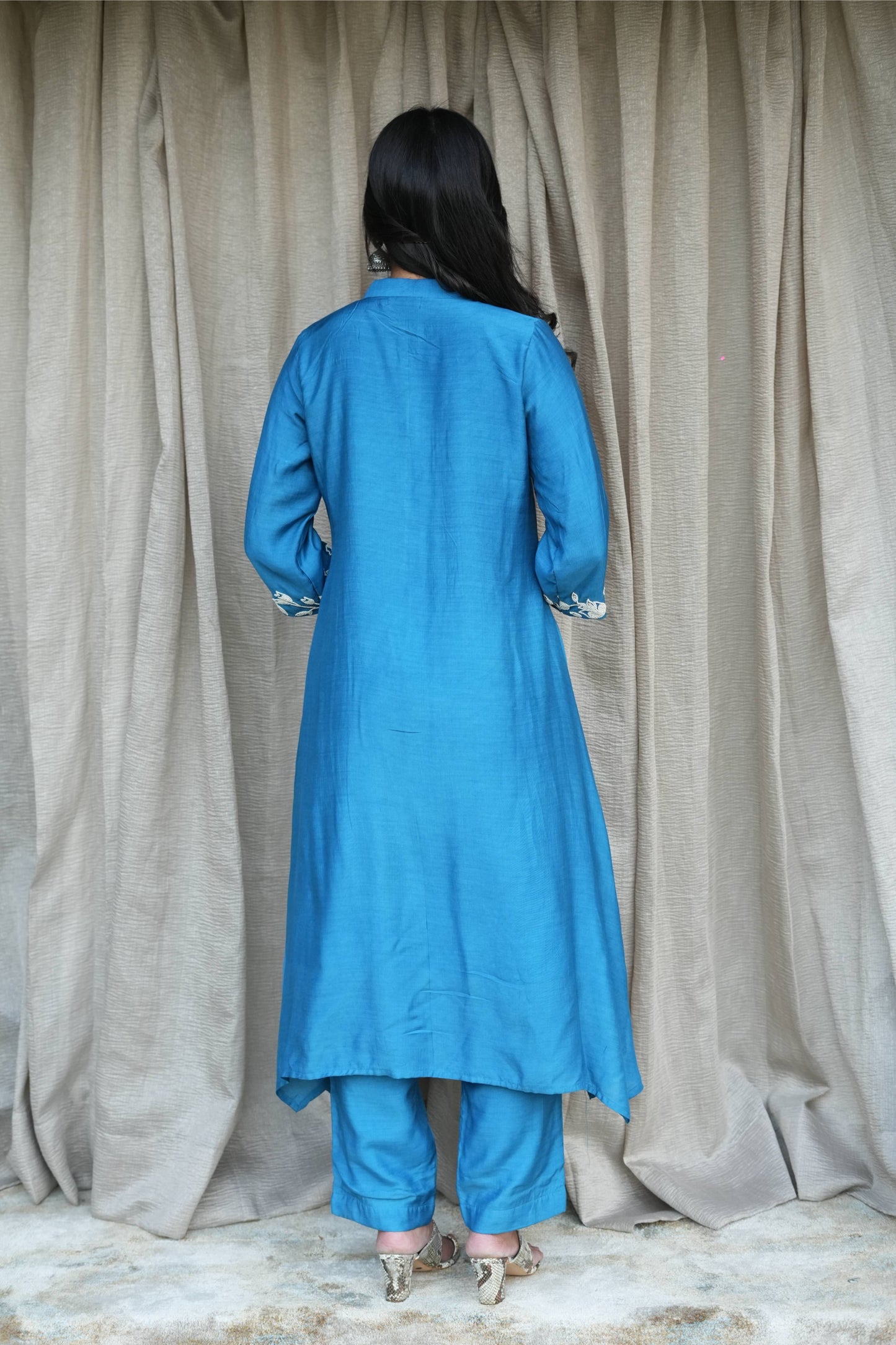 Blue Muslin Beaded Kurta and pant-Set of 2