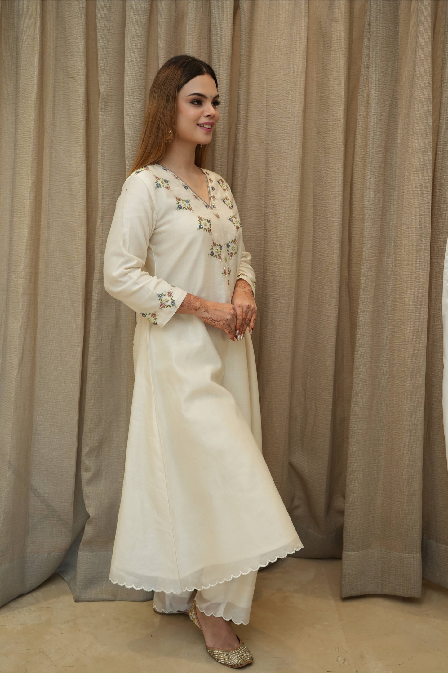 White V neck Embroidered Chanderi Kurta with Pants