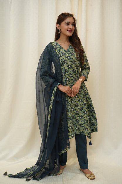 Green blue mirror work Suitset