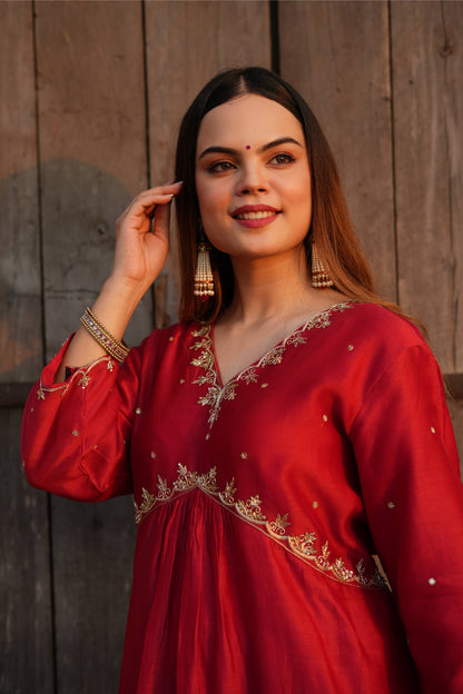 Red Chanderi Golden Embroidered Suit Set