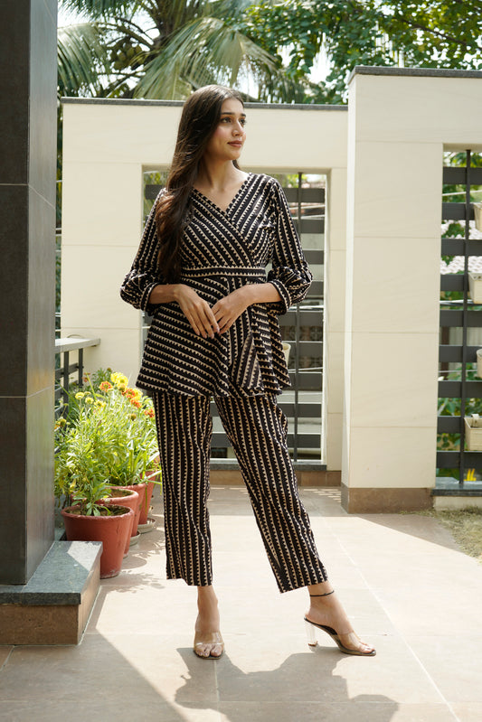 Black zigzag cotton cordset