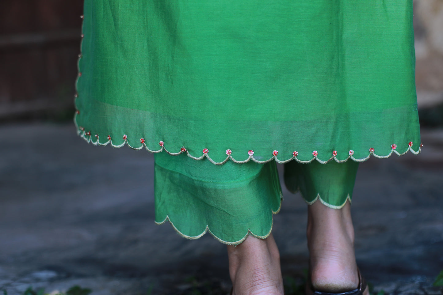 Parrot green sequence embellished chanderi suitset