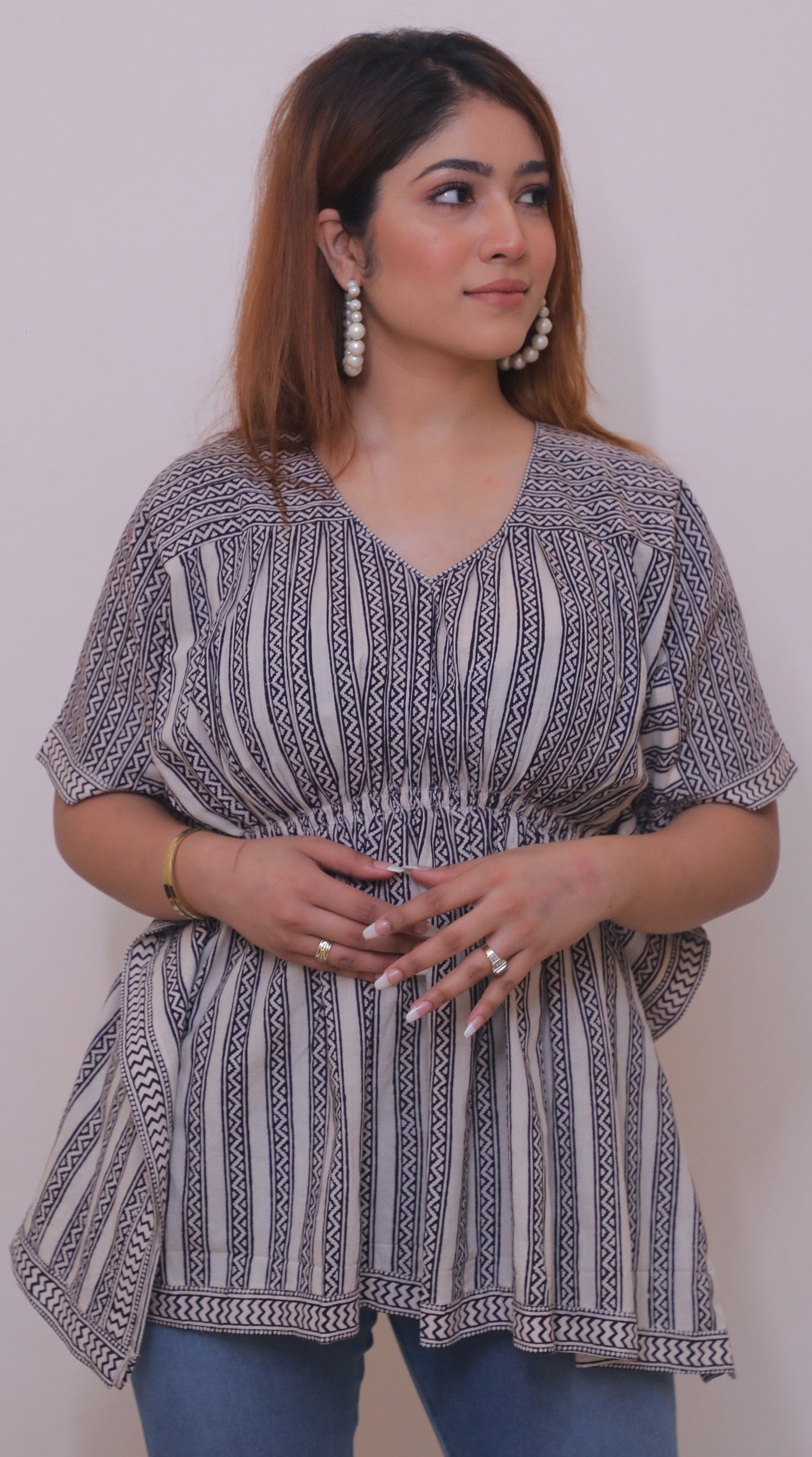 Black bagh pleated top