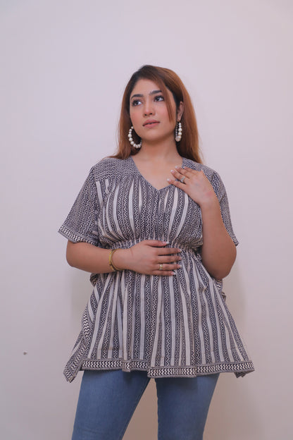 Black bagh pleated top