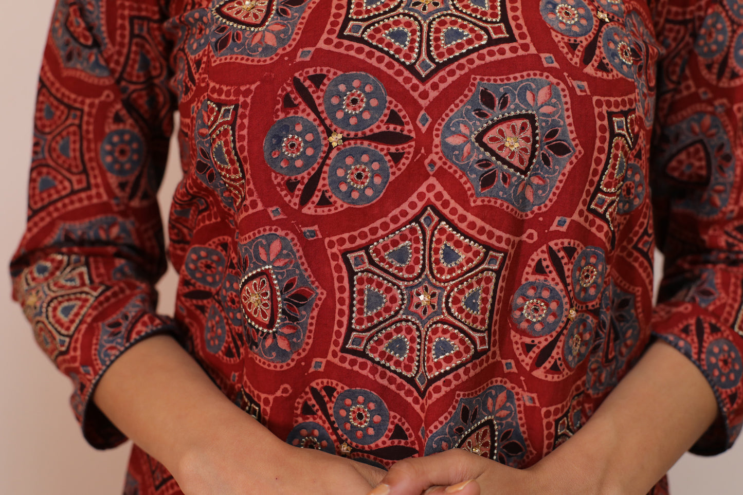 Red ajrakh Suitset