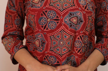 Red ajrakh Suitset
