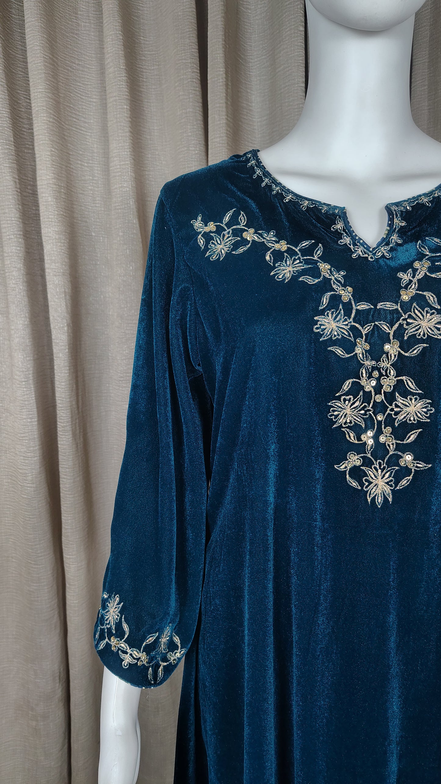 Teal Blue Zari Embroidered Kurta with Pant