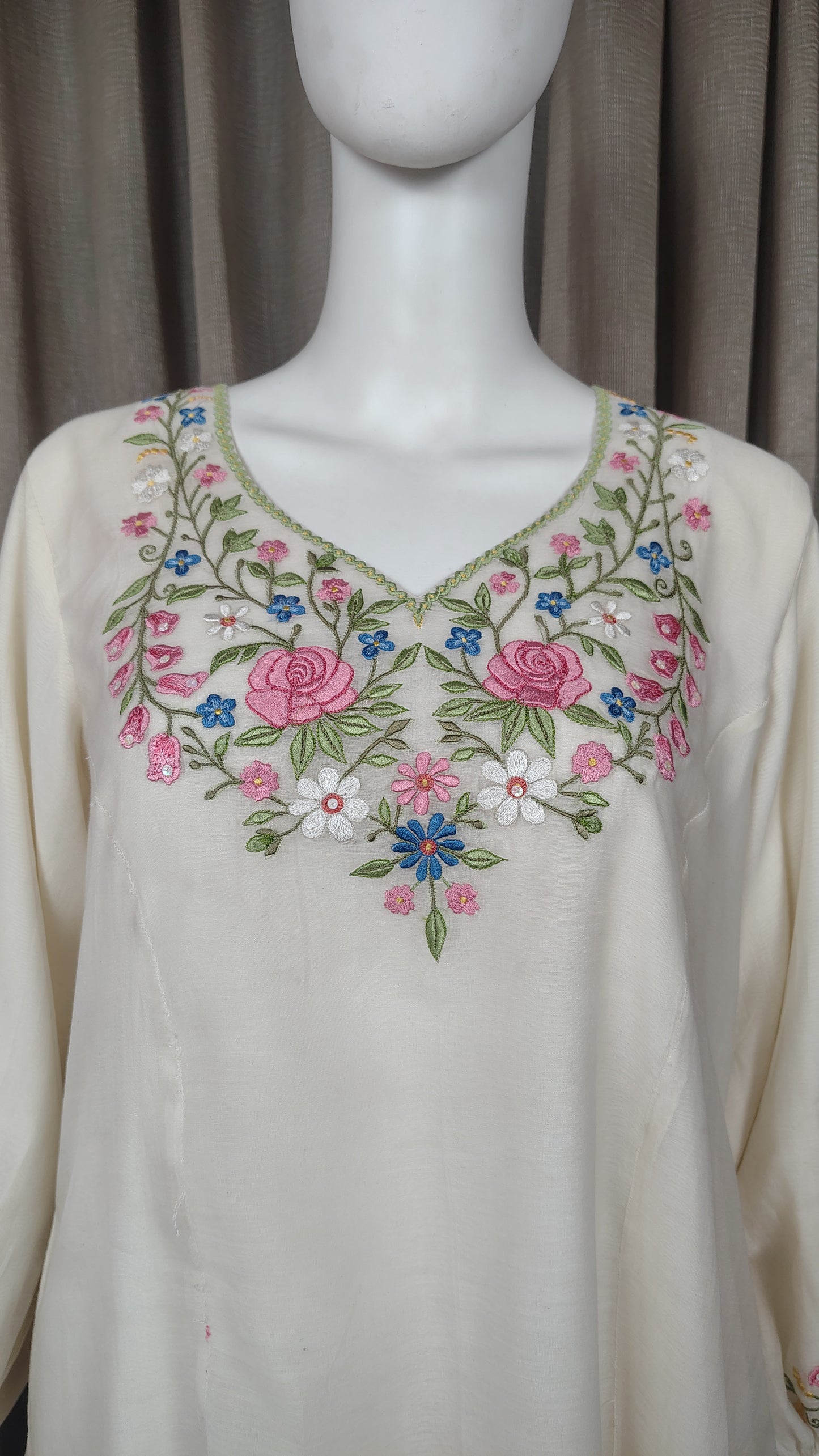 Off White Silk Embroidered Mul Chanderi kurta with pants