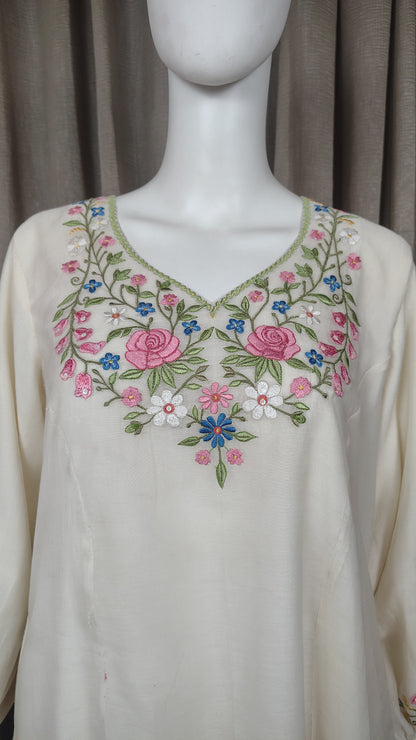 Off White Silk Embroidered Mul Chanderi kurta with pants