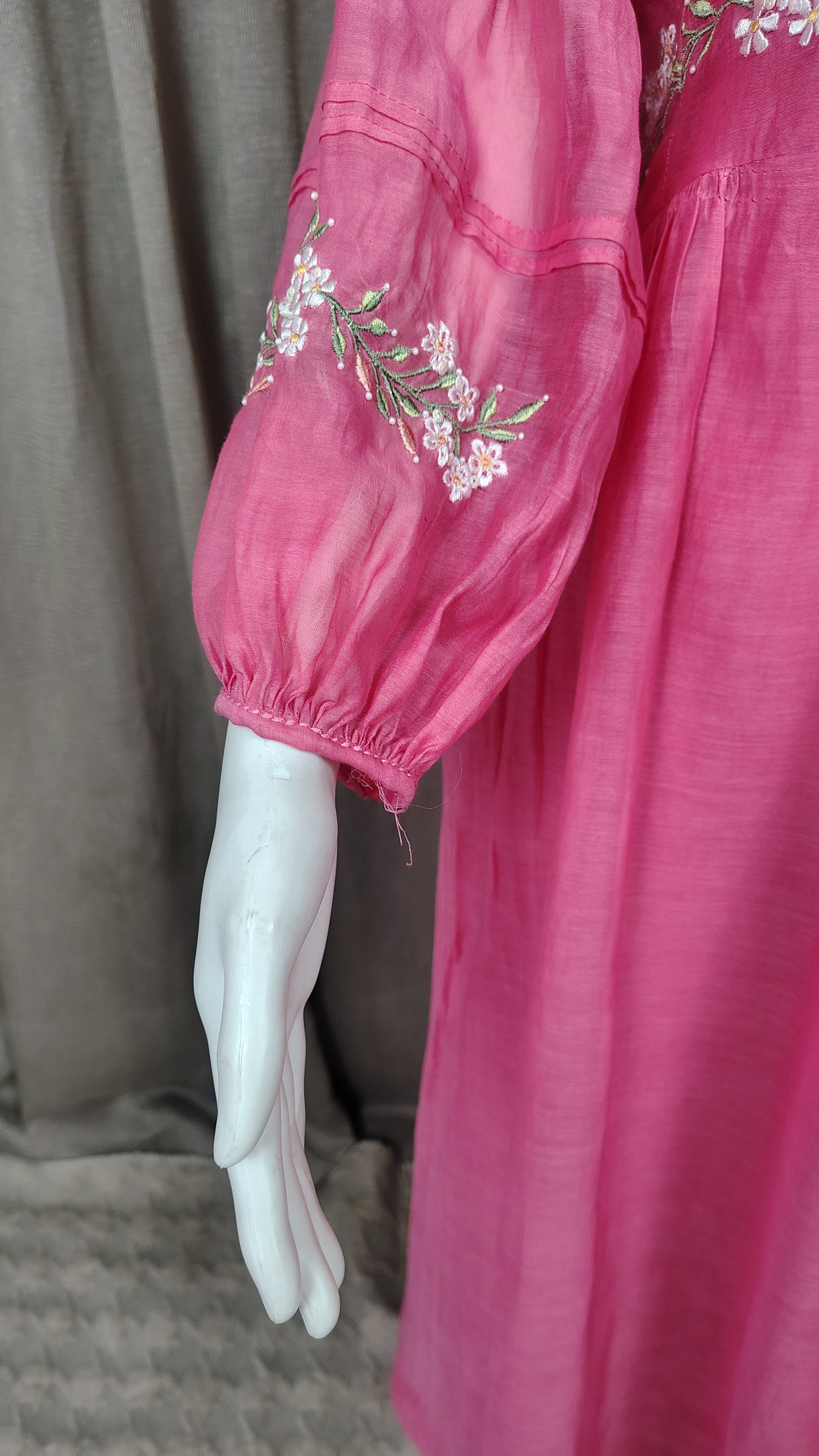Pink Mul Chanderi Silk Embroidered Kurta With Pants